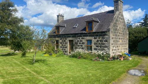 Cottage Farmhouse - Photo 4