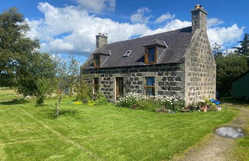 Cottage Farmhouse - Photo 4