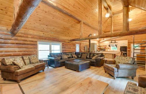 Secluded Greenville Cabin Walk to Moosehead Lake! - Foto 9