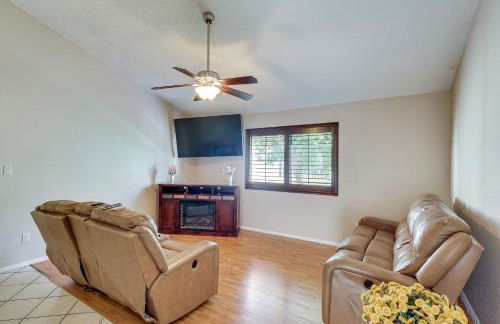 Close to Golf! Snowbird Retreat with Pool in Yuma - Foto 5