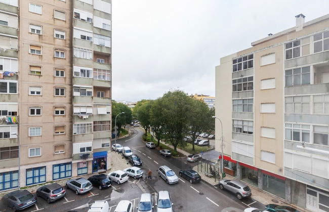 Beautiful 1 Bedroom Apartment Near Benfica - Foto 23