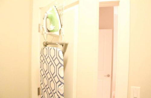 Luxury Dilworth 1BR ◉ Near Food, Shops & Greenway - Foto 49