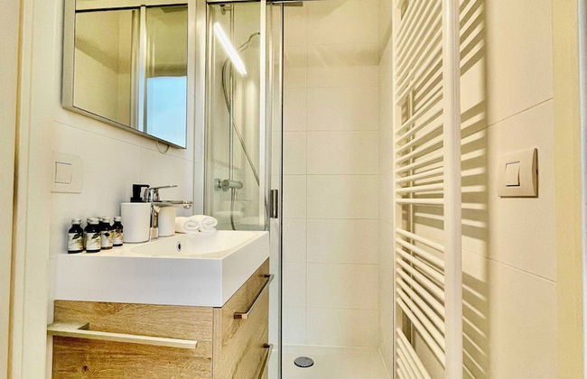 Modern 2BR Penthouse Near Diamond District by Oneluxstay - Foto 55