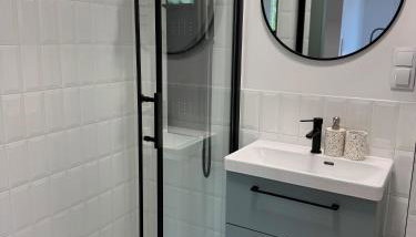 Studio 77 - nowoczesny apartament w Otwocku - Foto 2, Shower