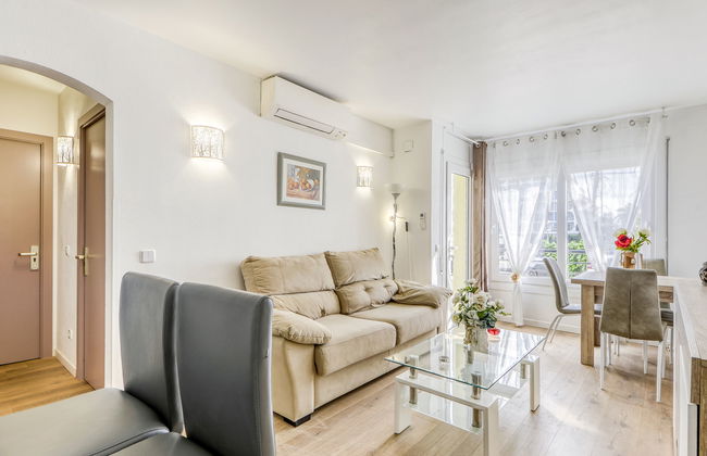 2 bedroom Apartment in Castelló d'Empúries - Photo 7