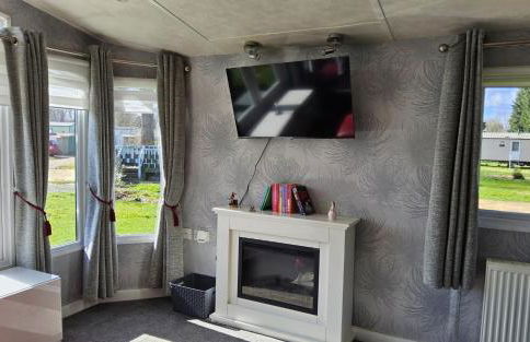 Cosy caravan in Billing Aquadrome - Photo 44