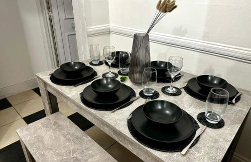 Serviced 4 bed 2 bath Manor Park House - Foto 35