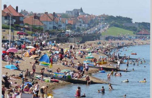 Grand 2 bed Georgian apartment at Florence House with king bed, in the heart of Herne Bay & 300m from beach - Foto 27