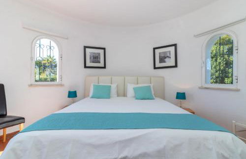 Casa Rainha Near Carvoeiro pool BBQ - Foto 14