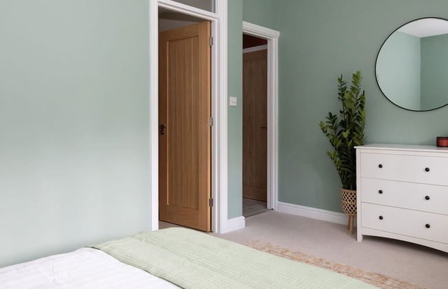 Bosham 3 BR Beach House With Garden Playhouse - Photo 25