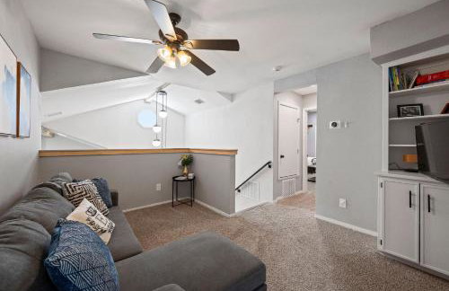 Garland Treehouse Villa: Patio Feasts & Creekside by Vacation Your way - Foto 39