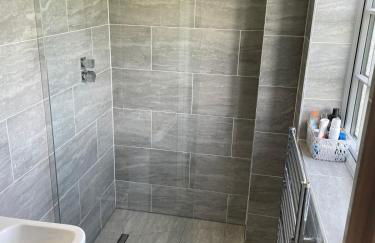 Modern, chic 3-storey town house - Photo 8