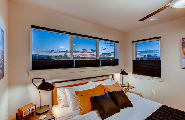 Elegant Townhome Near Old Town, Breweries and River! - Foto 6