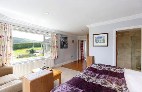 The Lodge - Photo 25