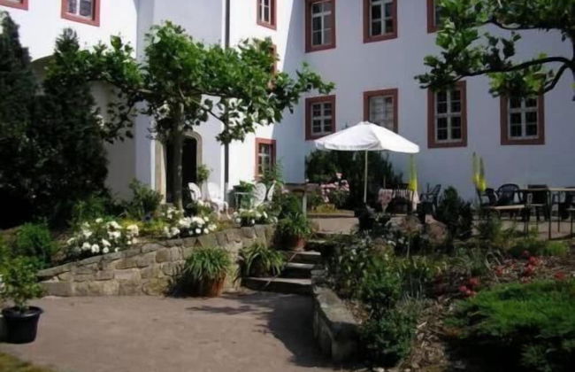 Schloss Triestewitz - Photo 28