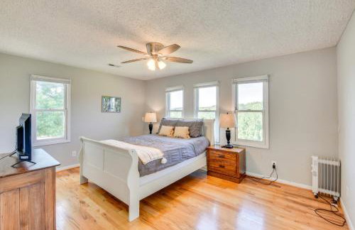 Home with Fire Pit on 27 Acres in Walhalla! - Foto 20