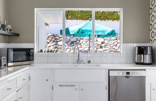 Hilltop Haven by ACME House Company - Foto 18