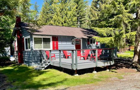 Beautiful Bungalow and Bunk House, Close to Lake - Foto 1