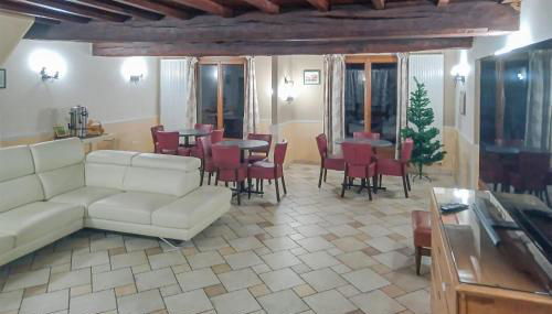 Beautiful Home In Maubert-Fontaine - Foto 5