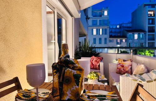 Studio Palais des Arts terrasse cosy parking prive 150m plage clim wifi - Foto 5