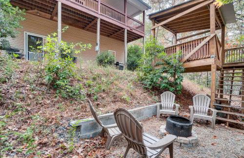 Spacious Home in Helen with Porch and Balcony! - Foto 41