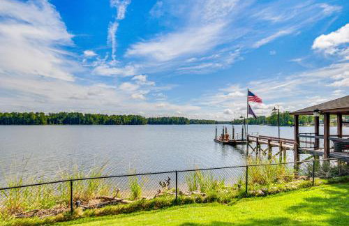 Luxe Lakefront Apartment w/ Shared Pool & Dock! - Foto 37