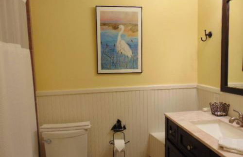 H13 Ocean Walk Resort 2bdrm 2 bath downstairs great beds Great view and always a great breeze - Foto 3
