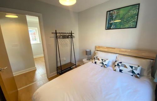 2 Bedroom Flat near Redhill train station, easy access to Gatwick & London - Foto 9