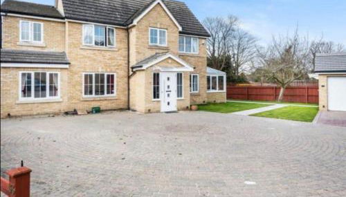 Vancouver Place - Photo 1