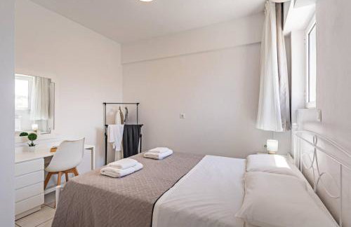 Azure Seaside Apts - Photo 57