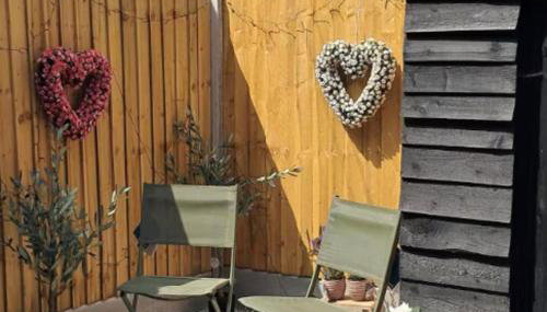 Cottage - Sleeps 4 - Pets Ok - Garden - Parking - Foto 3