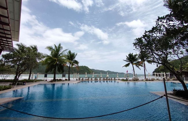 Dr Calayan's 2BR Condo at Pico De Loro - Foto 10