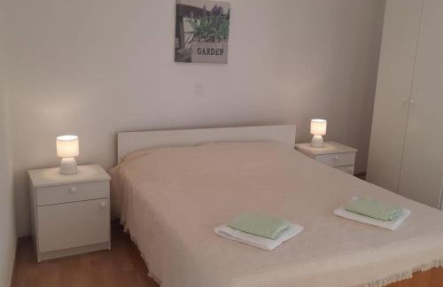 Apartments by the sea Igrane, Makarska - 10033 - Photo 10