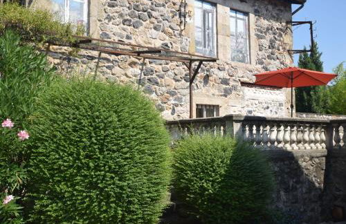 Holiday Home in Ardèche near Château de Ventadour - Foto 3