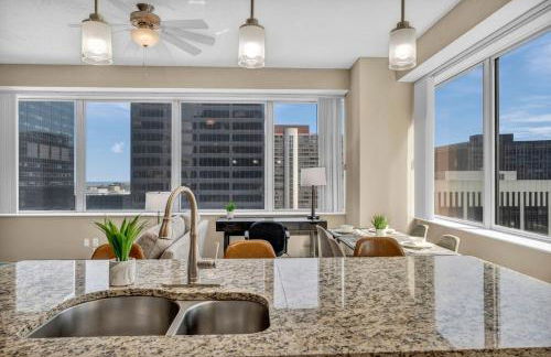 LAKE VIEWS | Paid Parking | Downtown | Gym - Foto 17