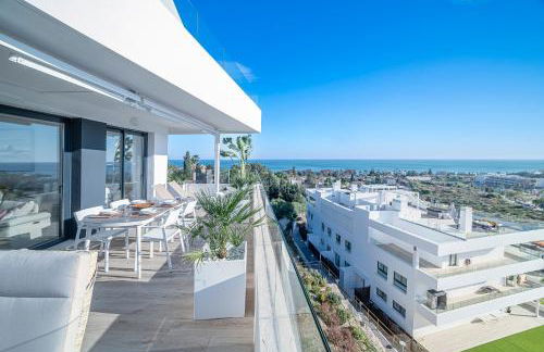 One80 Residences New corner Apartment with amazing sea view to Gibraltar & Africa - Photo 1