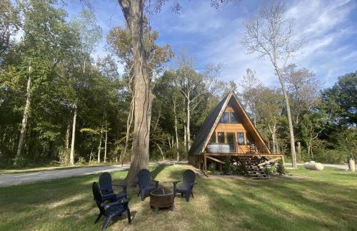 Modern A-Frame Cabin by Rip Van Winkle with Hot Tub - Foto 8