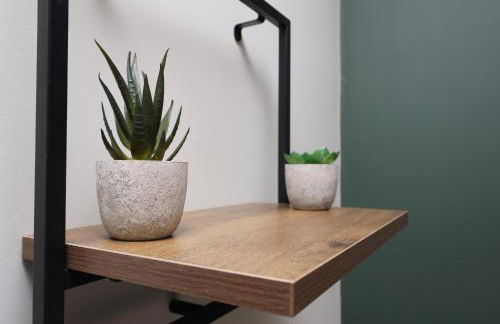 Perfect Booking 2 Bed Home in Merthyr Tydfil - Photo 8