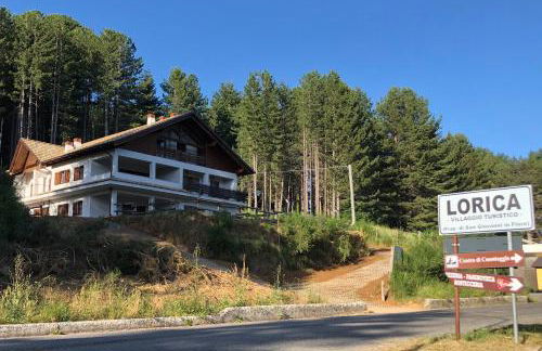 Tra il bosco e il lago - Foto 44