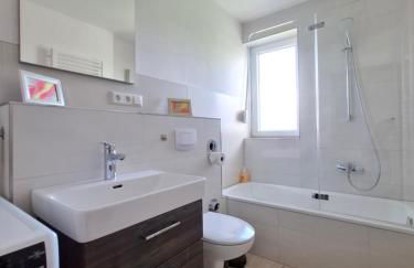 3 BR BURGPANORAMA Wohnung im Haus Frey mit Ausblick, 2 Bäder, Parken vor dem Haus, Balkon, Küche - Foto 10