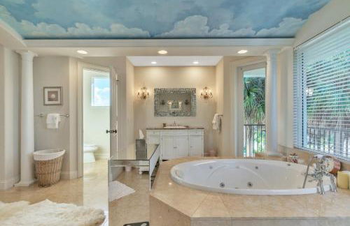Luxury Home Villa D' Amore Southern Florida Paradise Sleeps 10 5 Bedroom Villa by RedAwning - Foto 18