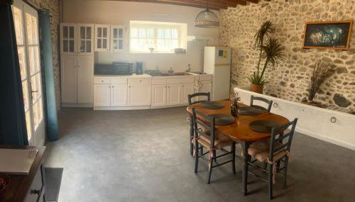 Maison en pierres à 1200m de la mer - Foto 3
