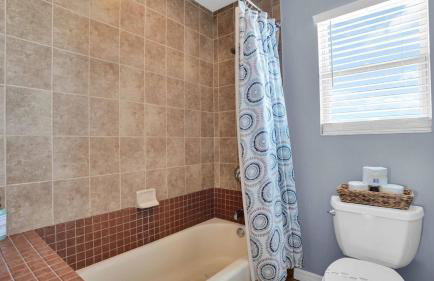 Modern home - 3K sqft - 5BR & 11 beds - brand new HOT TUB - 6 miles to AMI beaches - Foto 24