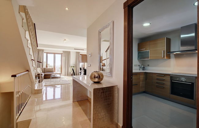 A Beautiful Modern Two Bedroom Villa - Foto 6