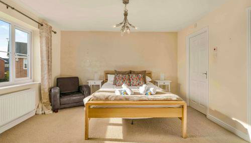 Spacious 4 Bedroom Warrington House with Free Parking Perfect for Contractors, Families and Business Guests - Foto 4