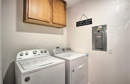 11 Mi to Holiday at Arboretum! Home with Hot Tub - Foto 54