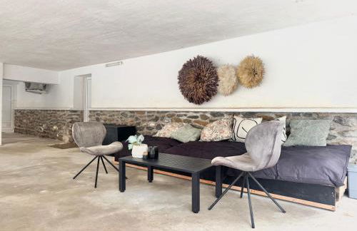 Tropical Garden Home - Cozy Ground Floor Stay - Foto 9