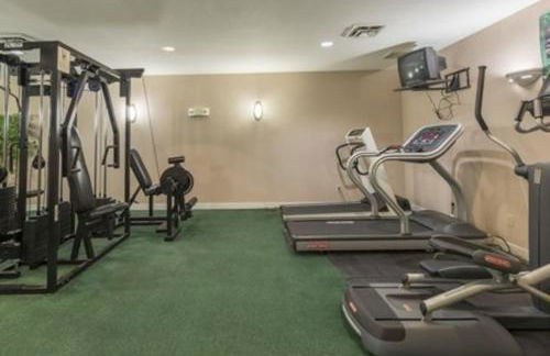 Beautiful 2BD condo in lakefront resort with lots of outdoor onsite activities - Foto 19