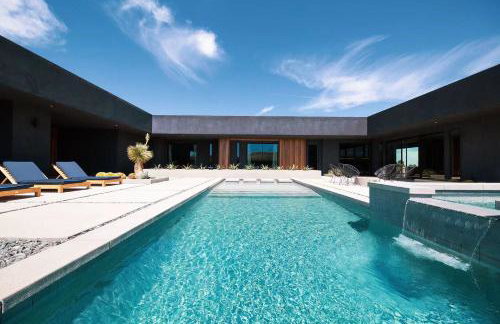 Black C House Modern w pool spa - Photo 6