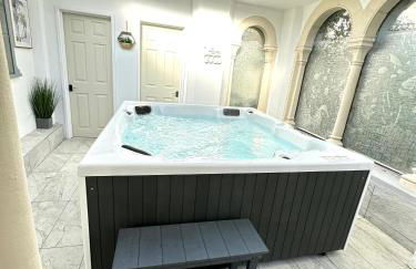 Historic Charm: *Perfect For Group Getaways* - Photo 45